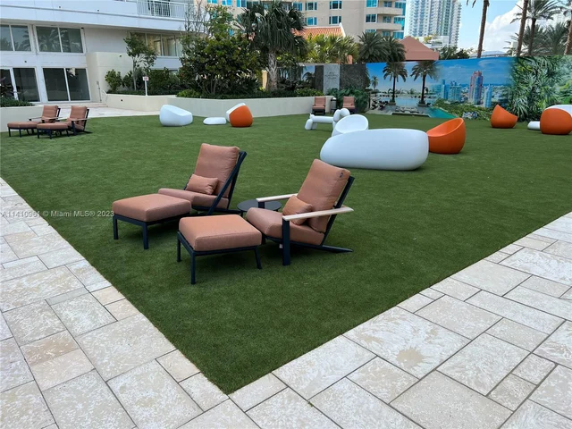 400 S POINTE DR # 1404, Miami Beach FL 33139