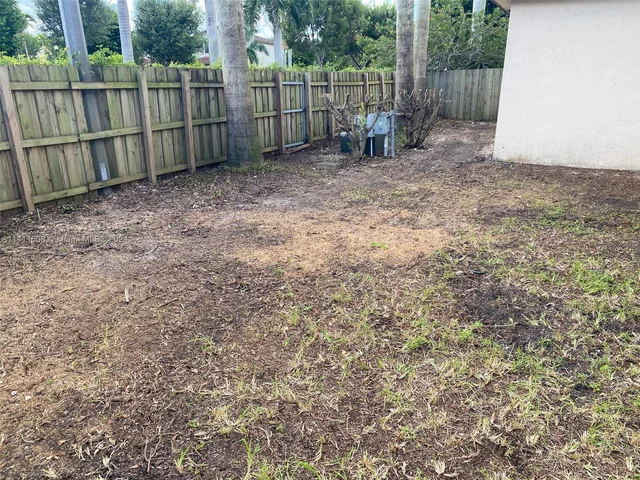 3472 SE 3rd St, Homestead FL 33033