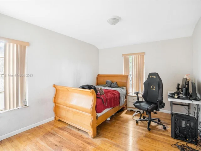 72 Palmetto Dr, Miami Springs FL 33166