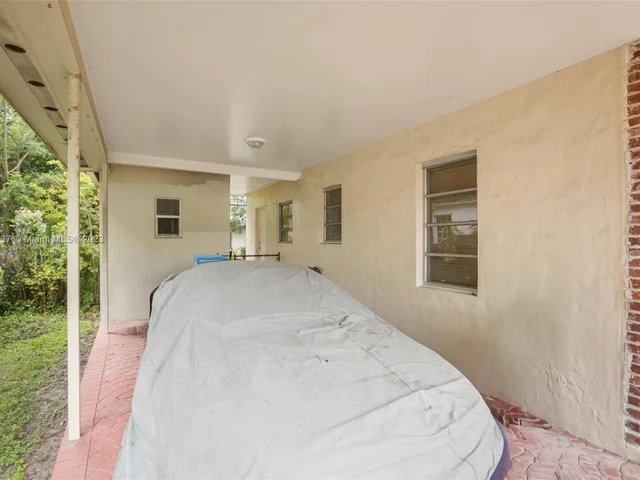 72 Palmetto Dr, Miami Springs FL 33166