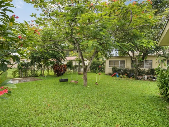 72 Palmetto Dr, Miami Springs FL 33166