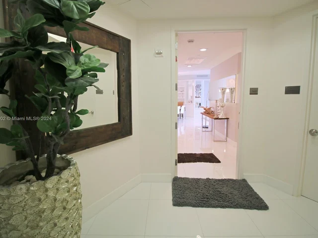 15811 Collins Ave # 1607, Sunny Isles Beach FL 33160