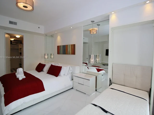 15811 Collins Ave # 1607, Sunny Isles Beach FL 33160