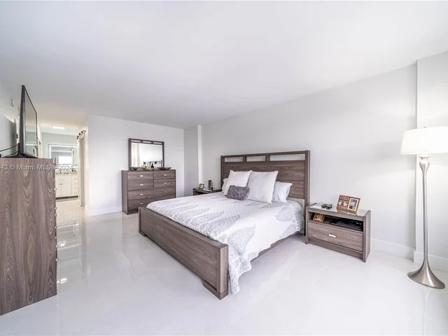 3800 S OCEAN DR # 621, Hollywood FL 33019