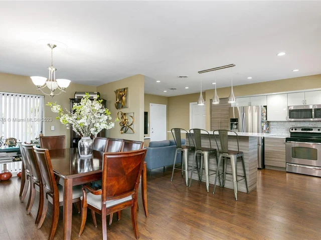 19015 NE 18th Ave, Miami FL 33179