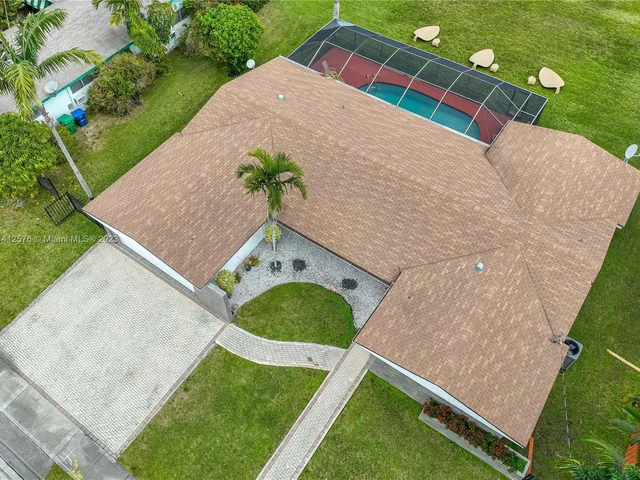 19015 NE 18th Ave, Miami FL 33179