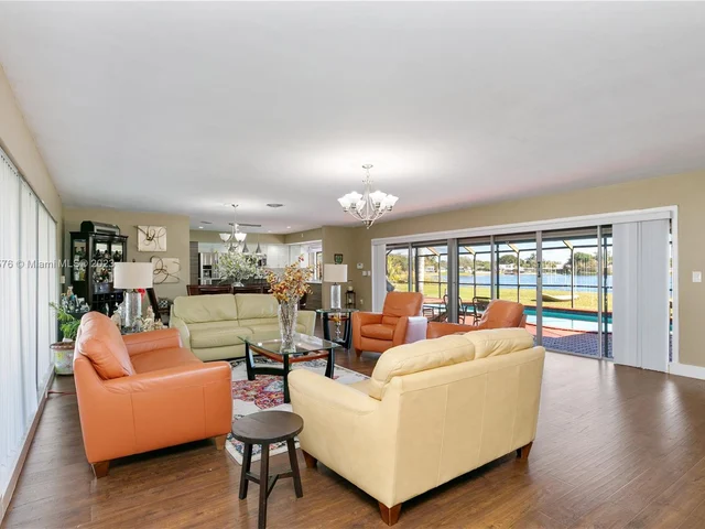 19015 NE 18th Ave, Miami FL 33179