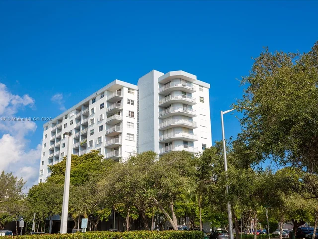 6900 Bay Dr # 6C, Miami Beach FL 33141