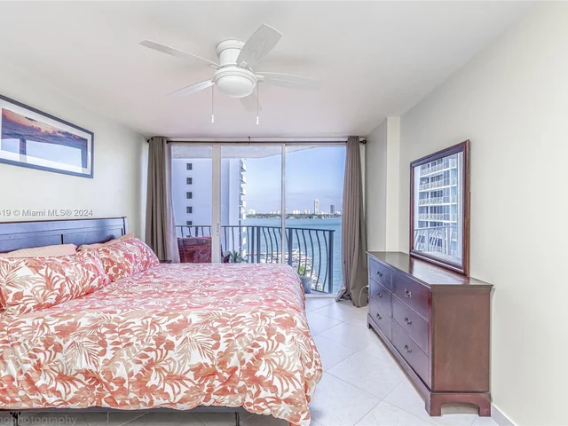 7601 E Treasure Dr # 1109, North Bay Village FL 33141