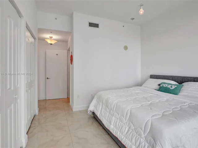 3470 E Coast Ave # H2205, Miami FL 33137