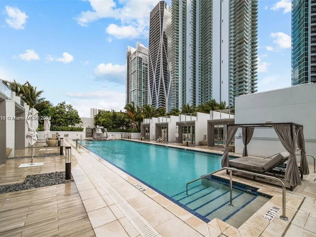 851 NE 1st Ave # 4007, Miami FL 33132