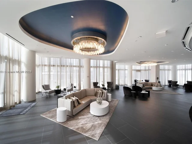 851 NE 1st Ave # 4007, Miami FL 33132