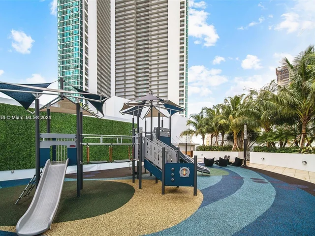 851 NE 1st Ave # 4007, Miami FL 33132