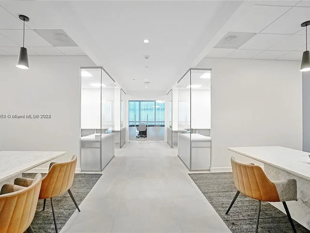 851 NE 1st Ave # 4007, Miami FL 33132