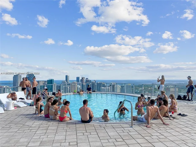 851 NE 1st Ave # 4007, Miami FL 33132