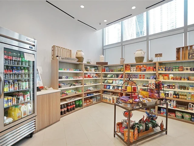 851 NE 1st Ave # 4007, Miami FL 33132