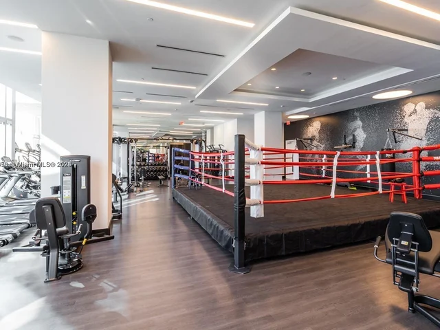 851 NE 1st Ave # 4007, Miami FL 33132