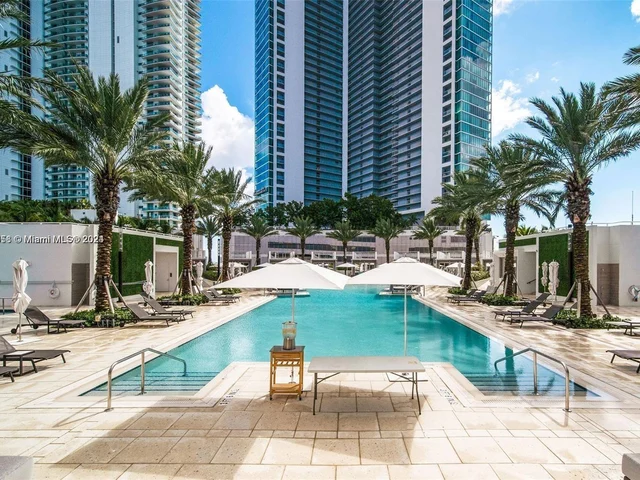 851 NE 1st Ave # 4007, Miami FL 33132