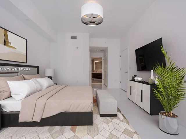 851 NE 1st Ave # 4007, Miami FL 33132