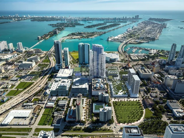 851 NE 1st Ave # 4007, Miami FL 33132