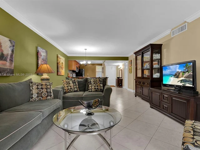 3010 N Course Dr # 310, Pompano Beach FL 33069