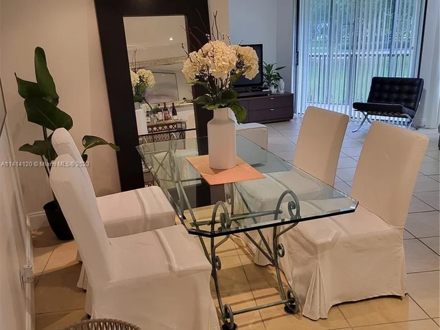 3401 N Country Club Dr # 108, Aventura FL 33180