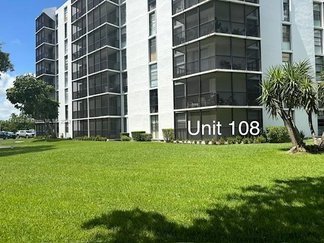 3401 N Country Club Dr # 108, Aventura FL 33180