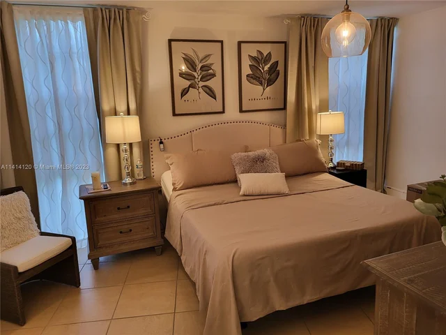 3401 N Country Club Dr # 108, Aventura FL 33180