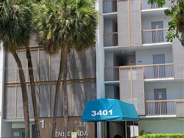 3401 N Country Club Dr # 108, Aventura FL 33180