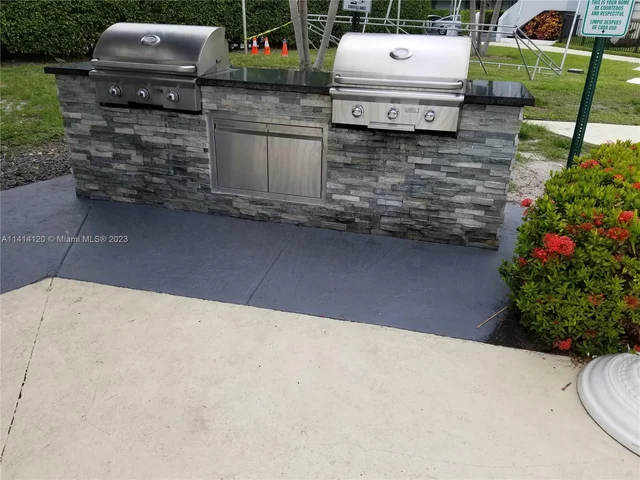 3401 N Country Club Dr # 108, Aventura FL 33180