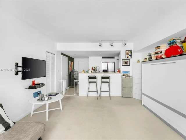 325 S Biscayne Blvd # 3320, Miami FL 33131