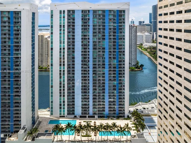 325 S Biscayne Blvd # 3320, Miami FL 33131