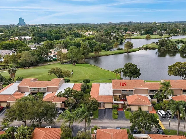 109 Saint Andrews Rd # 71, Hollywood FL 33021