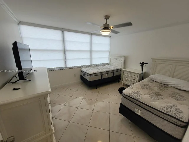 18081 Biscayne Blvd # 1102, Aventura FL 33160