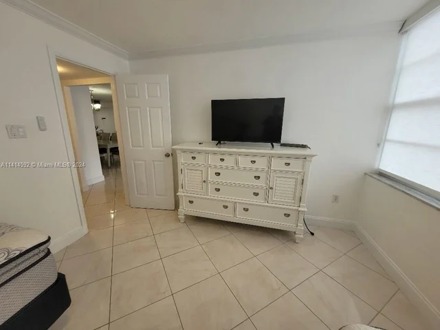 18081 Biscayne Blvd # 1102, Aventura FL 33160