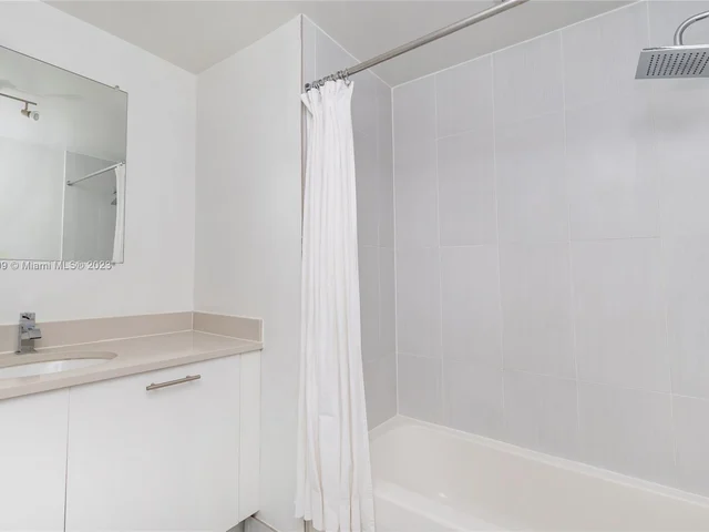 3250 NE 1st Ave # 715, Miami FL 33137