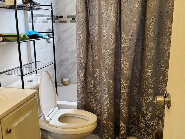 4503 Treehouse Ln # A, Tamarac FL 33319