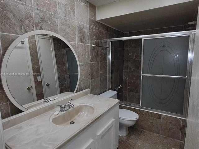 4200 NW 3rd Ct # 227, Plantation FL 33317