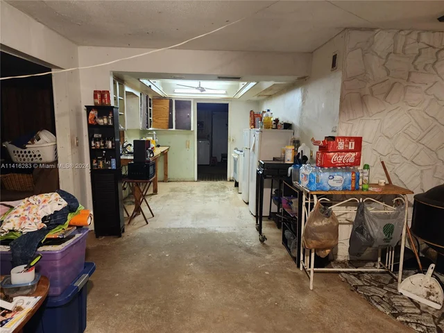 5401 Lakeshore Dr, West Palm Beach FL 33407