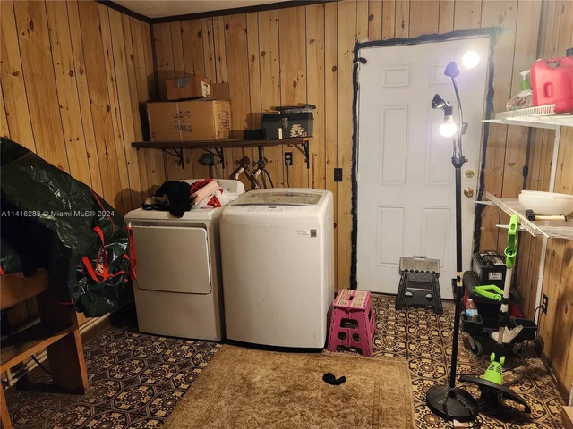 5401 Lakeshore Dr, West Palm Beach FL 33407