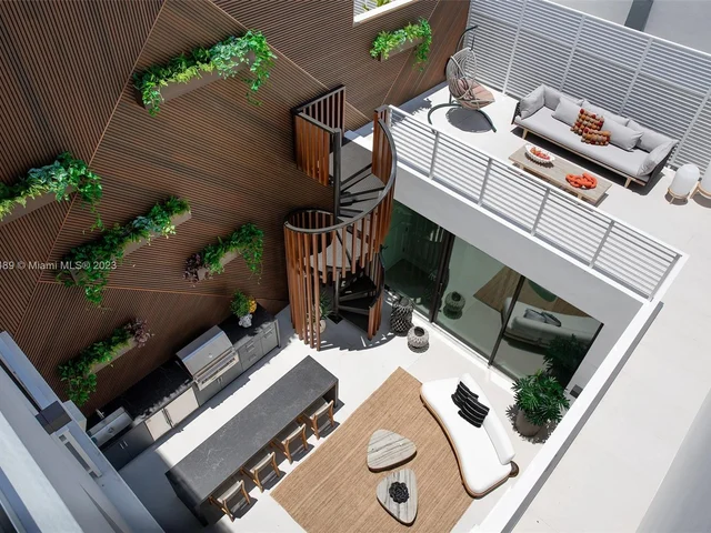 613 Almeria Ave # A, Coral Gables FL 33134