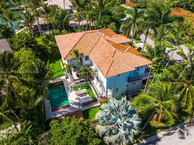 580 Harbor Drive, Key Biscayne FL 33149