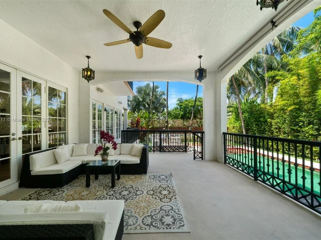 580 Harbor Drive, Key Biscayne FL 33149