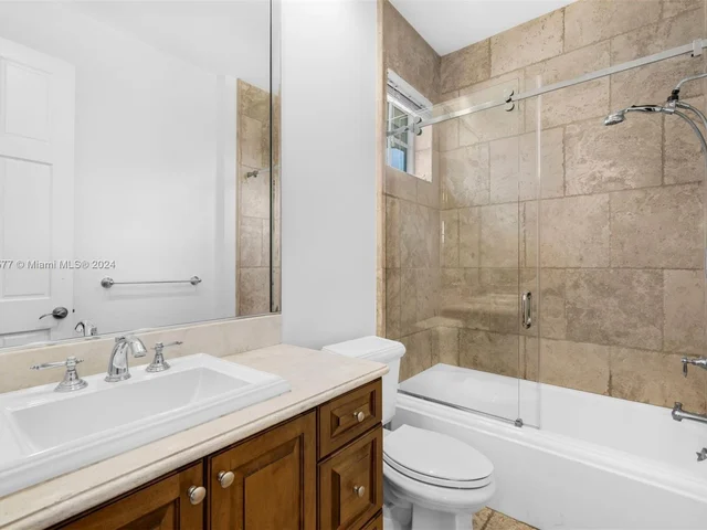 580 Harbor Drive, Key Biscayne FL 33149