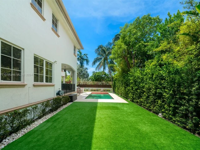 580 Harbor Drive, Key Biscayne FL 33149