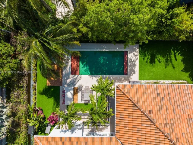 580 Harbor Drive, Key Biscayne FL 33149