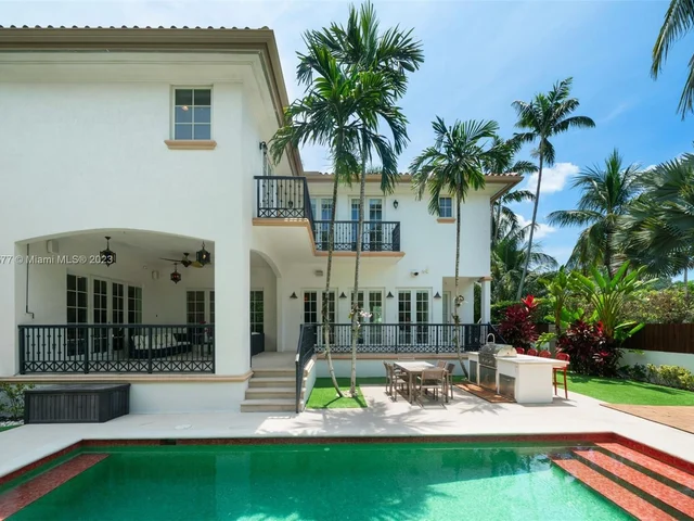 580 Harbor Drive, Key Biscayne FL 33149