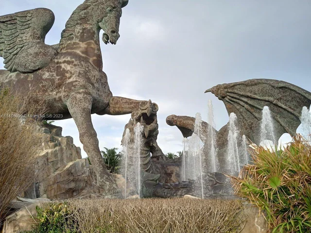 427 Golden Isles Dr # 5H, Hallandale Beach FL 33009