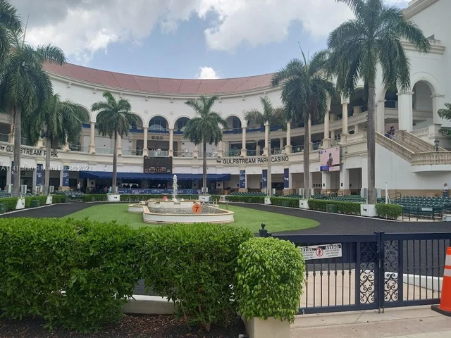 427 Golden Isles Dr # 5H, Hallandale Beach FL 33009