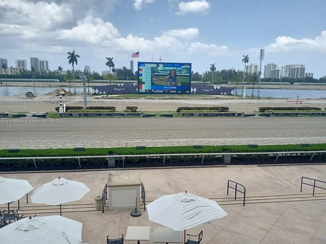 427 Golden Isles Dr # 5H, Hallandale Beach FL 33009